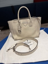 Prada Milano Concept Weiß