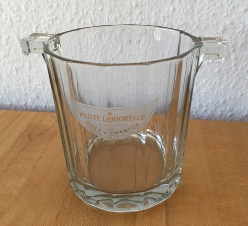 Moet chandon petite - &,