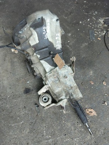 Audi 1985 5 gang - 90,