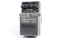 Boss RV-3 Digital Reverb Delay Gitarren-Effektpedal funktioniert gebraucht