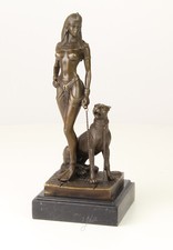BRONZE SKULPTUR VON CLEOPATRA MIT PANTHER AUF SCHWARZEM MARMORSOCKEL NACH CESARO