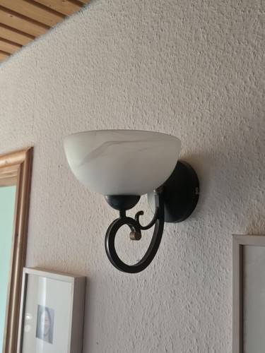 Zwei wandleuchten aus metall - aus,