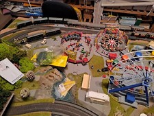 Eisenbahnanlage HO Märklin viele Loks und auch zum Basteln Mit großem Kirmes.