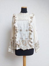 Creme beige Lochmuster