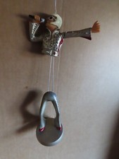 Elvis Wackel-Elvis mit Sockel goldfarben bunte Punkte