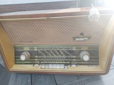 Quelle Simonetta Röhrenradio aus den 1950er Jahren, hergestellt von Graetz.