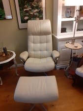 Original Stressless SESSEL mit Hocker, kaum gebraucht