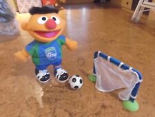 Sesamstraße Ernie Fußballstar Fisher Price