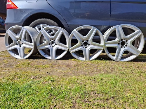 Vier origiginal mercedes - vier,