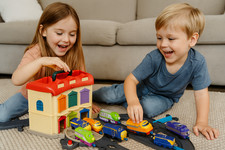 Chuggington Eisenbahn Set • 5 Züge • Bahnhof • Gleise • Komplett • Top Zustand