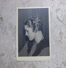 Tolles altes Foto AK Frau Mode