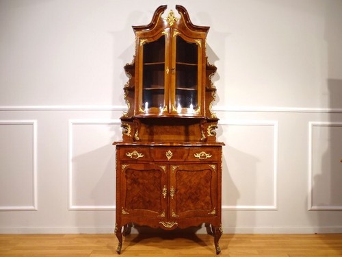 Hannis antique store - antique,