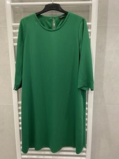 Grasgrünes Riani Kleid