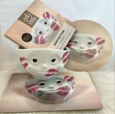 FIFTYEIGHT Tassen TV Set