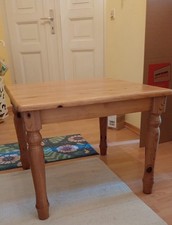 Holztisch massiv gebraucht ,quadratischer Ikea Couchtisch