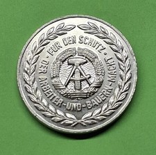 Medaille - NVA FÜR DEN SCHUTZ DER ARBEITER-UND-BAUERN-MACHT / Rückseite URAL