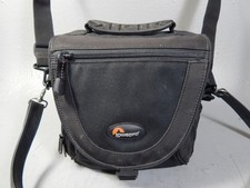 Kamera / Fototasche von Lowepro - mit mehreren gepolsterten Außen & Innenfächern