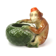 Alte Keramik Schale mit Figur