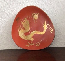 Kleinerer Teller dreieckige Form Drachenmotiv in Gold, Stempelmarke China?