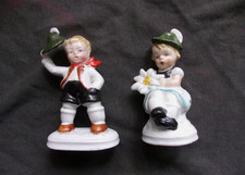 Antike Porzellan Figuren. Sehr schönes Paar, handbemalt und unbeschädigt