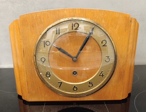 Wanduhr für büro - z.b.,