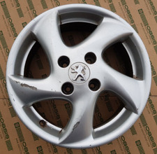 1 x Peugeot 206 Alufelge mit Nabendeckel 6Jx15H2 4x108 ET28 Sirocco #25562