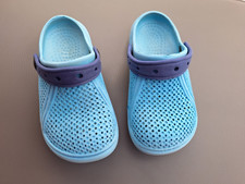   Kindercrocs  Freizeitschuhe  Badeschuhe  Gr.28