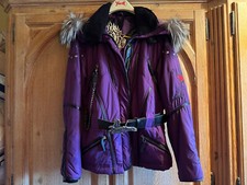 Sportalm Winter Jacke Ski Jacke lila mit vielen Details Gr. 38/40 Ledergürtel