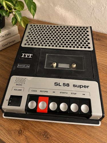 Tragbarer kassettenrecorder - tragbarer,