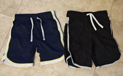 Zwei kurze hosen - gr., 110/116