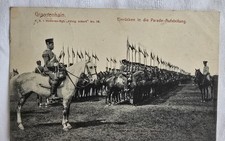 Ak Grossenhein Husaren Reg. König Albert / Einrücken in die Parade-Aufstellung