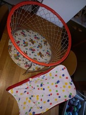 Laufstall und Wippe für