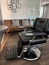 Hochwertige Profi Friseurstuhl zu verkaufen.Top Zustand.