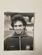 Altes Pressefoto Hansi Müller vom VfB Stuttgart im DFB Dress schwarz weiß 1981