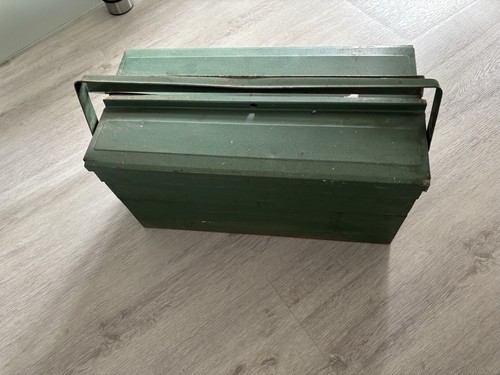 Metall werkzeugkasten aus - metall-werkzeugkasten, ddr