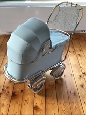 Kinderwagen, ein Traum in Hellblau und Chrom
