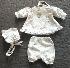 hübsches altes Puppenoutfit  Bluse /Hose Haube Latz f. Käthe Kruse o.a.Puppen