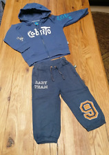 Jogginghose + Kapuzenjacke