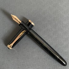 Pelikan 400nn black striated
