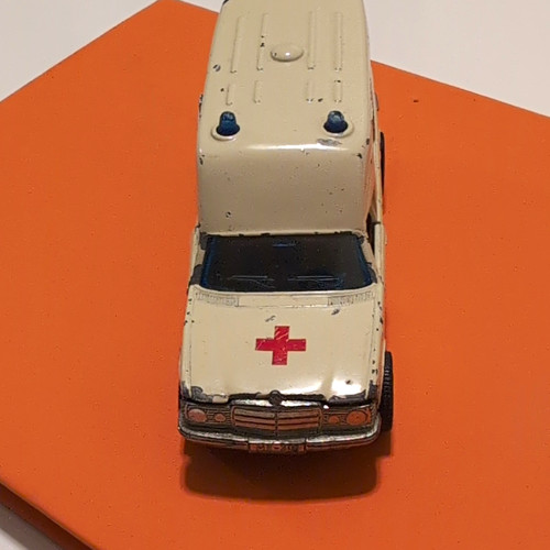 Siku mercedes krankenwagen - siku,