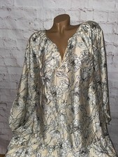 H&M Kleid mit Volant in