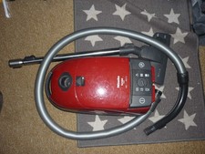 MIELE Bodenstaubsauger Tango