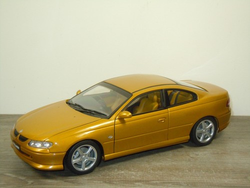 Holden commodore coupe - commodore,