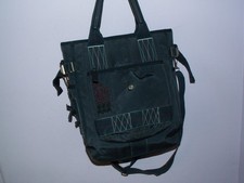 GGL-14 George Gina & Lucy *