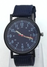 Herrenuhr,Fliegeruhr,Damenuhr,Leuchtzeiger,Nylonband,die Uhr läuft,