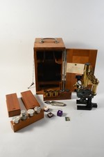 C25U11- Carl Zeiss Jena Mikroskop Nr. 38638 u Zubehör in Holzkasten