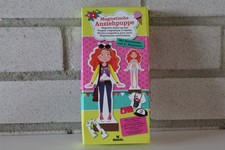 Moses Magnetische Anziehpuppe mit Holzständer und 31 Magneten ab 3 Jahren