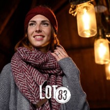 Kuscheliger warmer Schal 50x200cm Damen Halstuch Bordeaux Lederdetail von Lot83