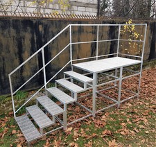 Stahltreppe Außentreppe 5 Stufen mit Podest Breite 100 cm Höhe 120 cm verzinkt