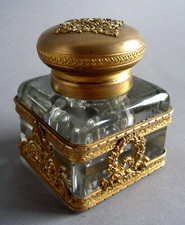 Frankreich Empire Tintenfass Kristall Bronze vergoldet Schreitischgarnitur 1815